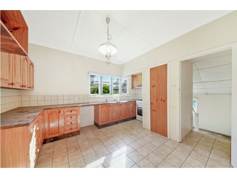 11 Sunny Avenue, Wavell Heights QLD 4012