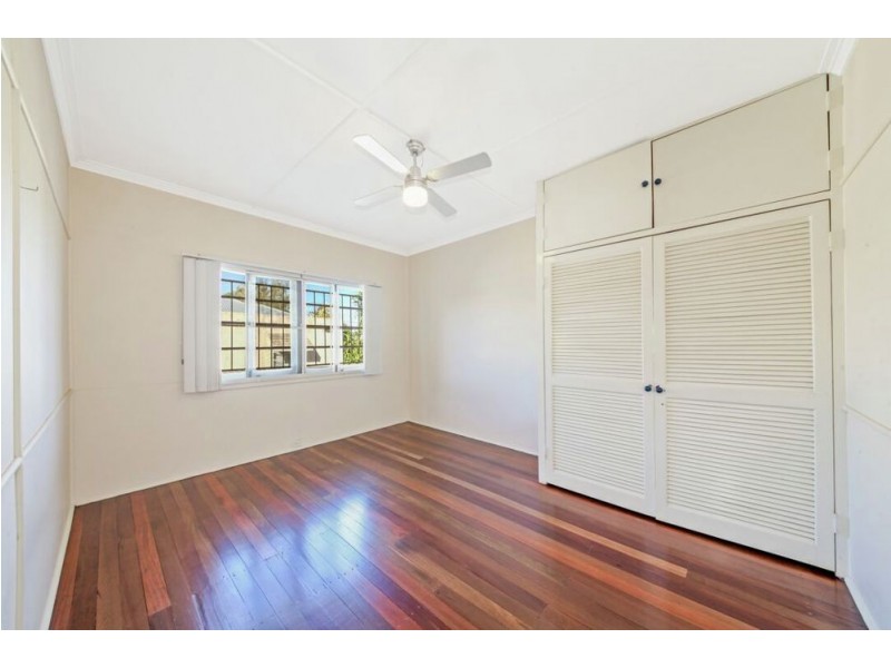 11 Sunny Avenue, Wavell Heights QLD 4012