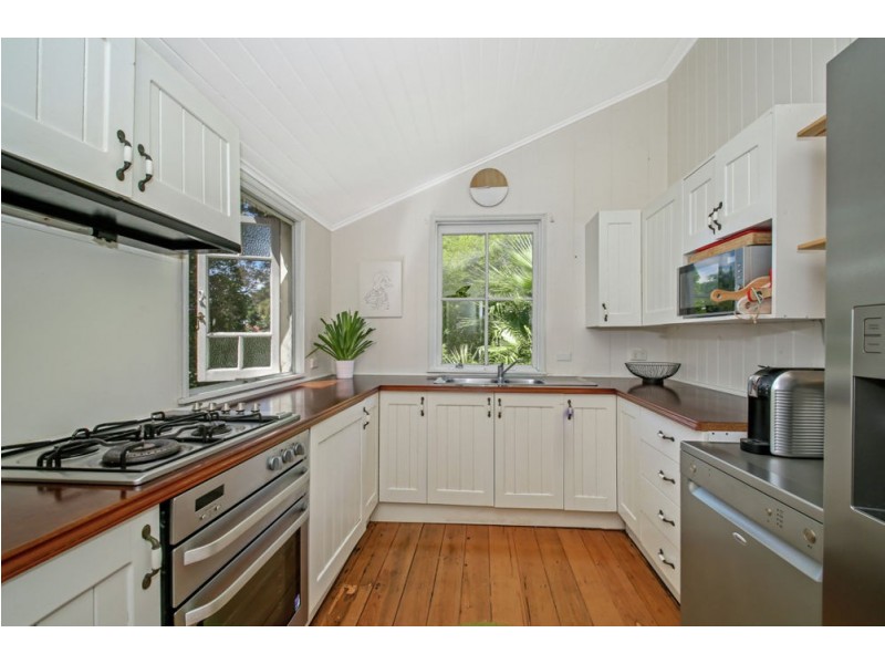 68 Griffith Street, Sandgate QLD 4017