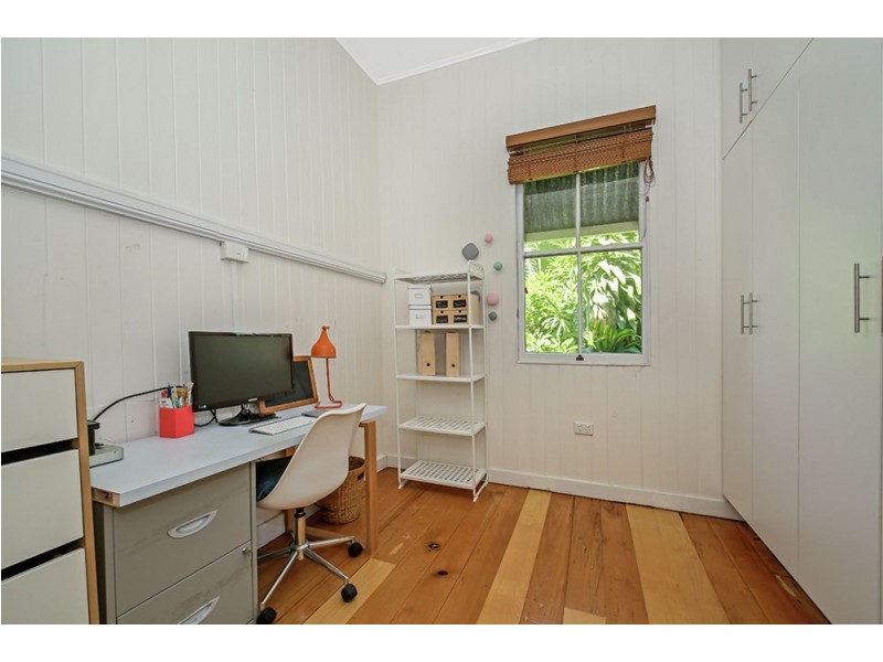 68 Griffith Street, Sandgate QLD 4017