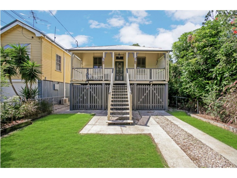 68 Griffith Street, Sandgate QLD 4017