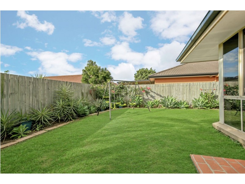 8 Greening Place, Bracken Ridge QLD 4017