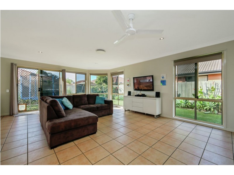 8 Greening Place, Bracken Ridge QLD 4017