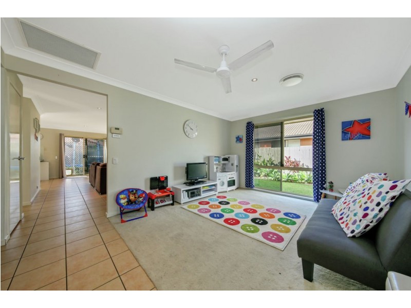 8 Greening Place, Bracken Ridge QLD 4017