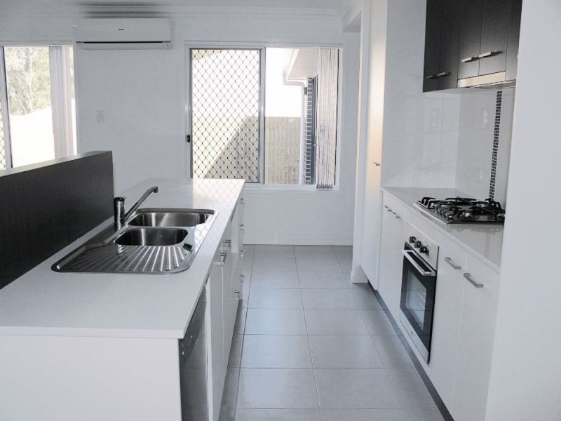 10 Claudette Street, Brighton QLD 4017