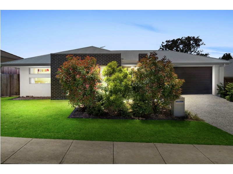 10 Claudette Street, Brighton QLD 4017