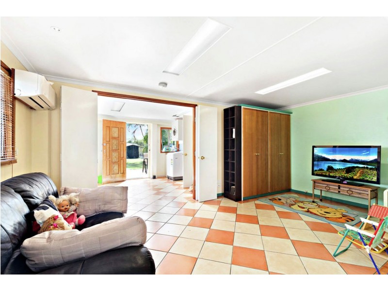 63 Craig Street, Brighton QLD 4017