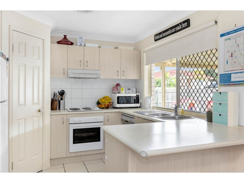 2 Carl Place, Bracken Ridge QLD 4017