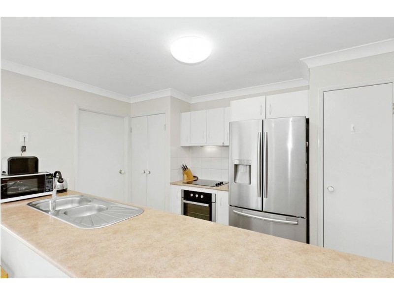 7 Elizabeth Place, Brighton QLD 4017