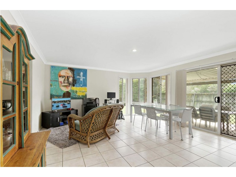 7 Elizabeth Place, Brighton QLD 4017