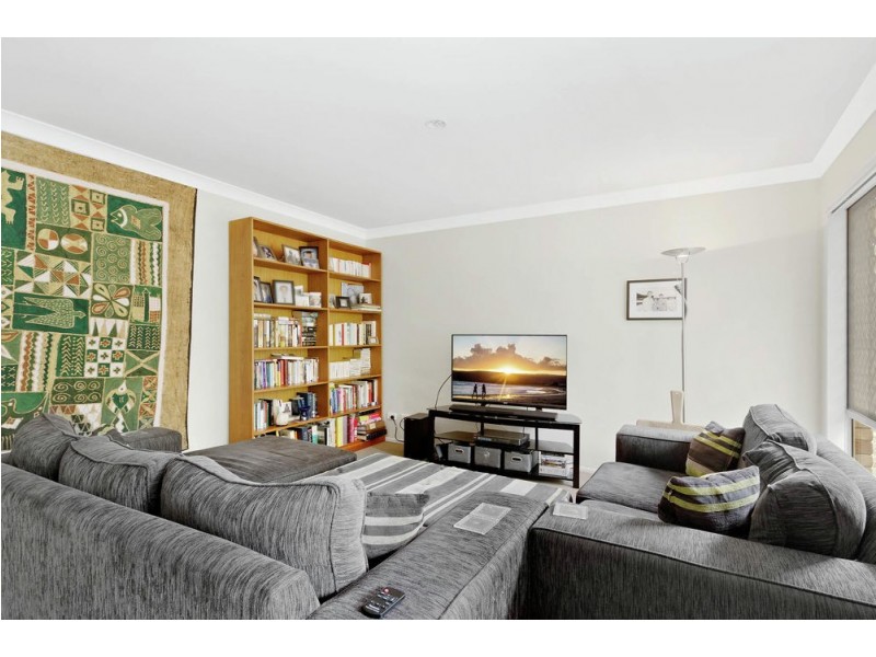 7 Elizabeth Place, Brighton QLD 4017