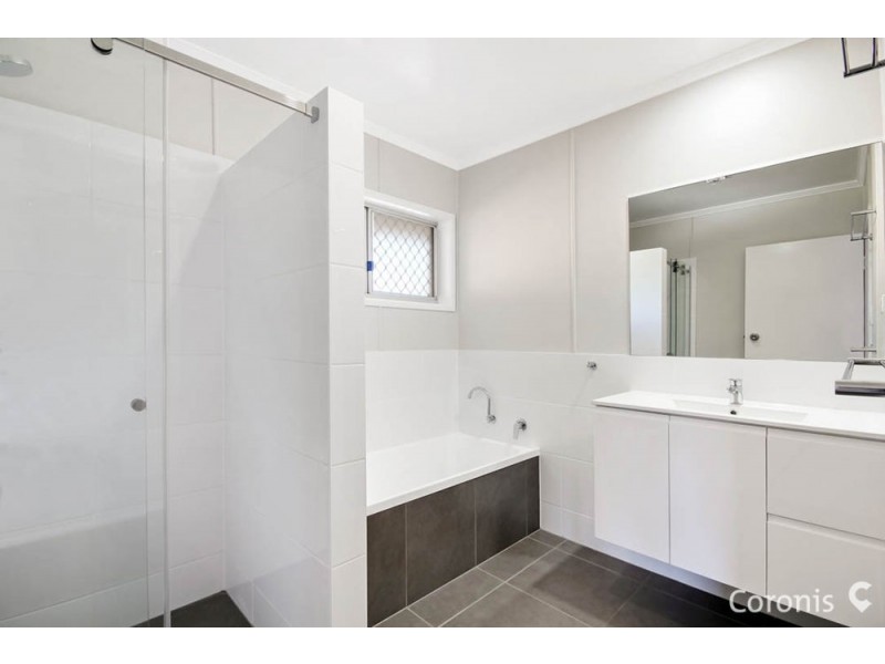 25 Plateau Parade, Bray Park QLD 4500