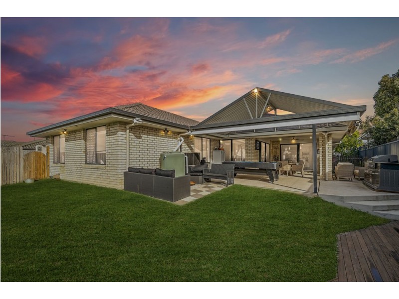 18 Oakwood Road, Warner QLD 4500