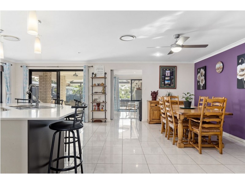 18 Oakwood Road, Warner QLD 4500
