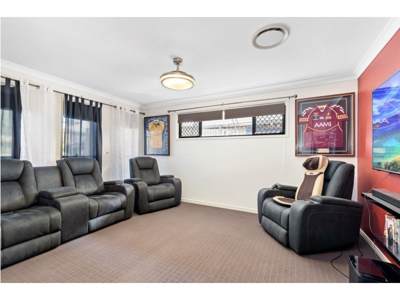 18 Oakwood Road, Warner QLD 4500