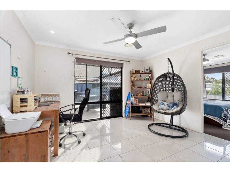 18 Oakwood Road, Warner QLD 4500