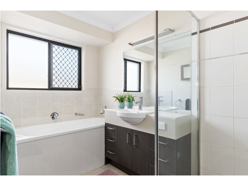 18 Oakwood Road, Warner QLD 4500