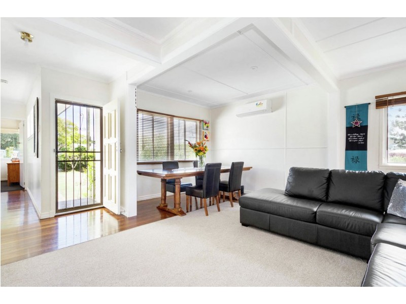 43 Pfingst Road, Wavell Heights QLD 4012