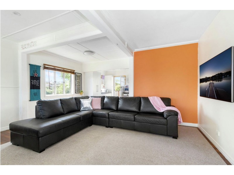 43 Pfingst Road, Wavell Heights QLD 4012