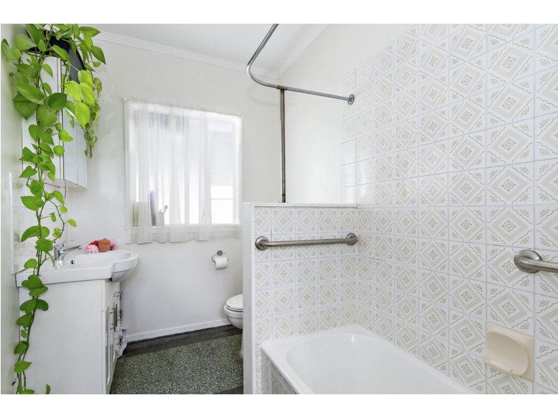 43 Pfingst Road, Wavell Heights QLD 4012