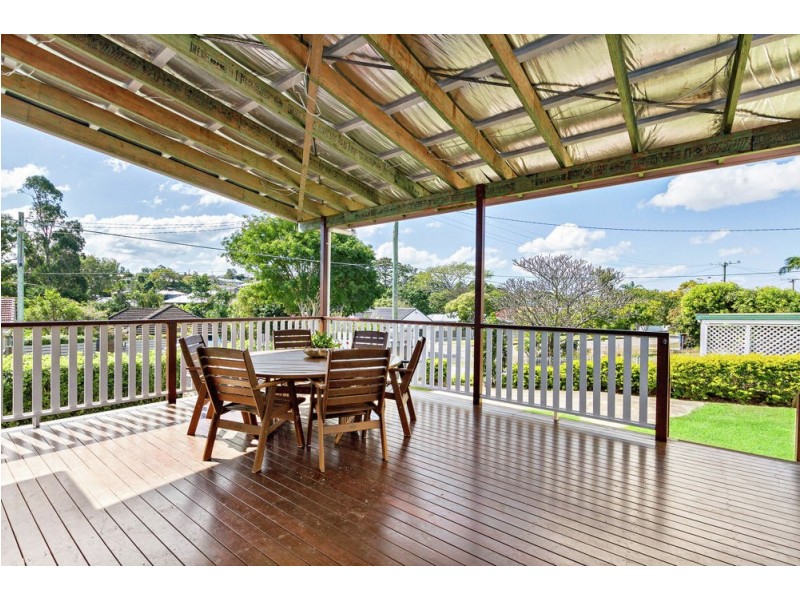 43 Pfingst Road, Wavell Heights QLD 4012