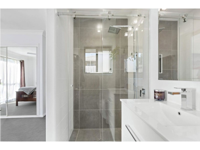 12 Rosa Crescent, Bracken Ridge QLD 4017