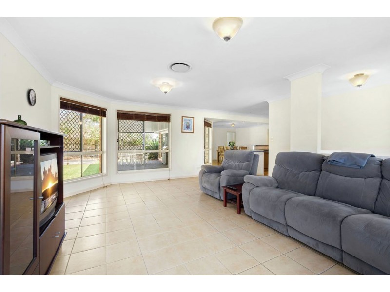 8 Kalamoun Court, Dakabin QLD 4503