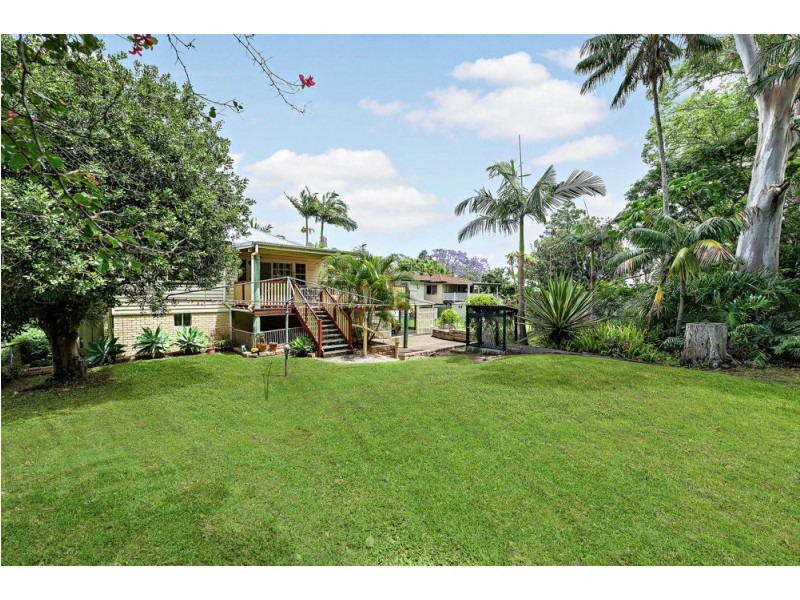 69 Connaught Street, Sandgate QLD 4017