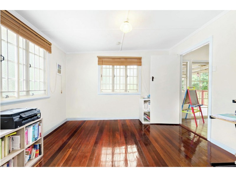 69 Connaught Street, Sandgate QLD 4017