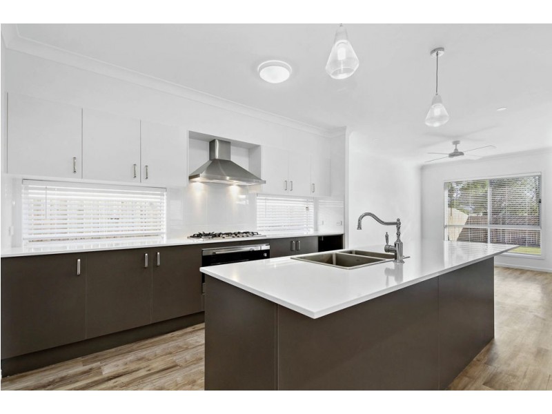 10 Edith Street, Deagon QLD 4017