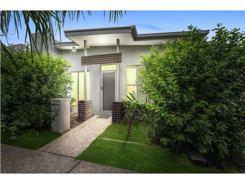 11 Daintree Park Way, Fitzgibbon QLD 4018