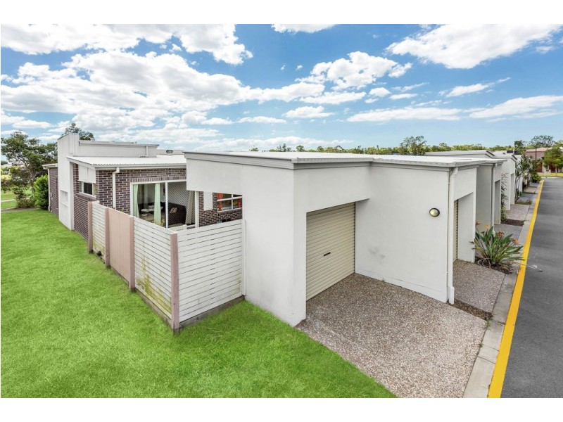 11 Daintree Park Way, Fitzgibbon QLD 4018