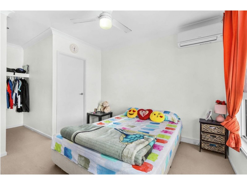 11 Daintree Park Way, Fitzgibbon QLD 4018
