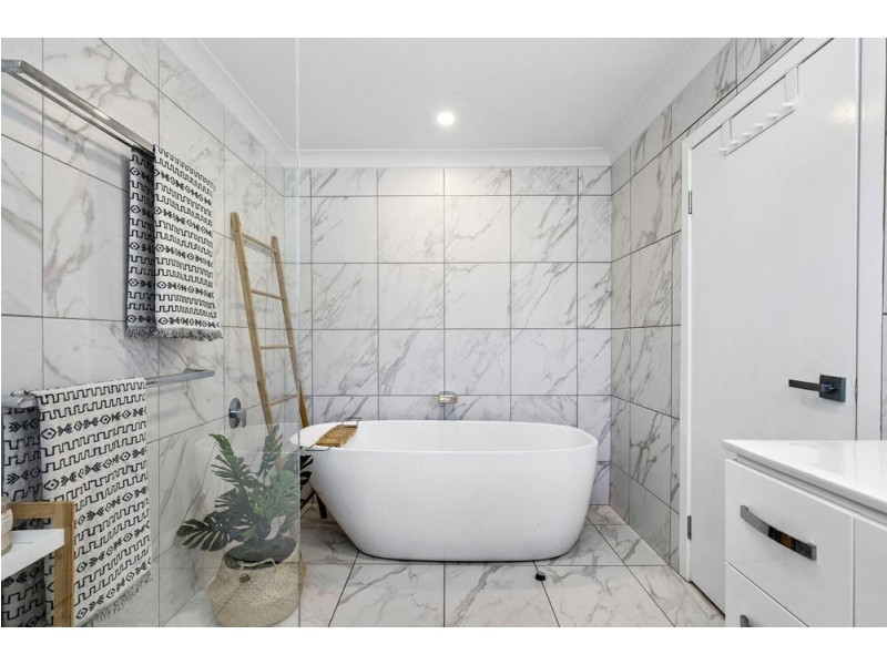 25 Darragh Street, Bracken Ridge QLD 4017