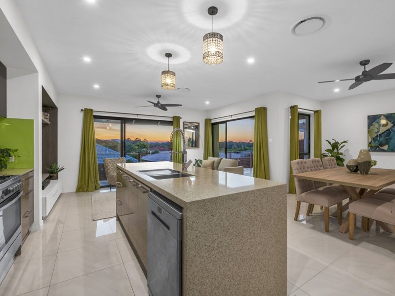 Bridgeman Downs QLD 4035