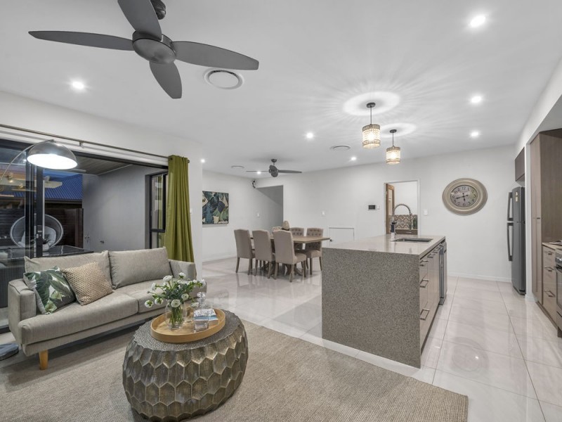 Bridgeman Downs QLD 4035