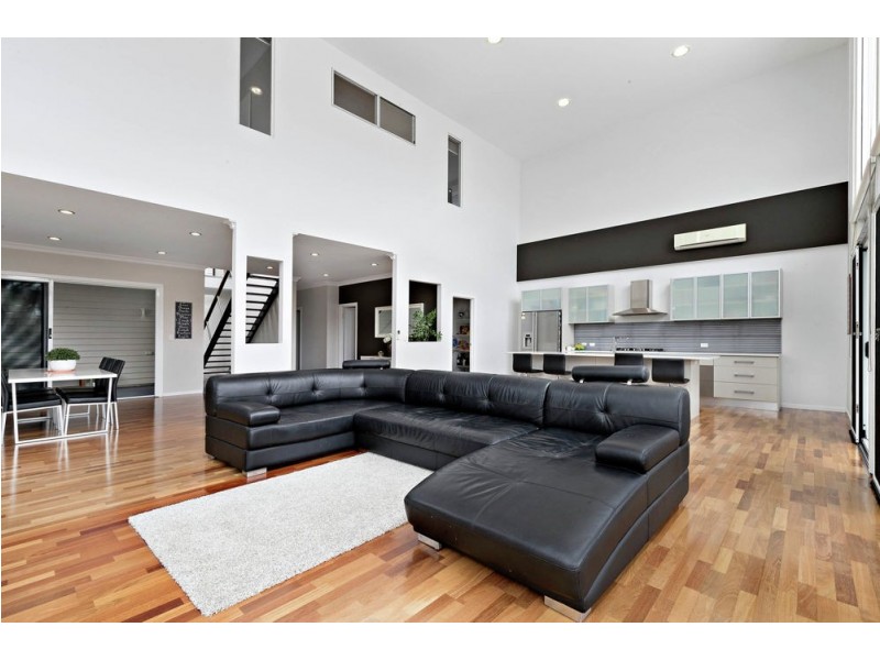 21 Twenty-Second Avenue, Brighton QLD 4017