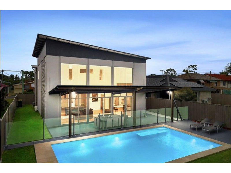 21 Twenty-Second Avenue, Brighton QLD 4017