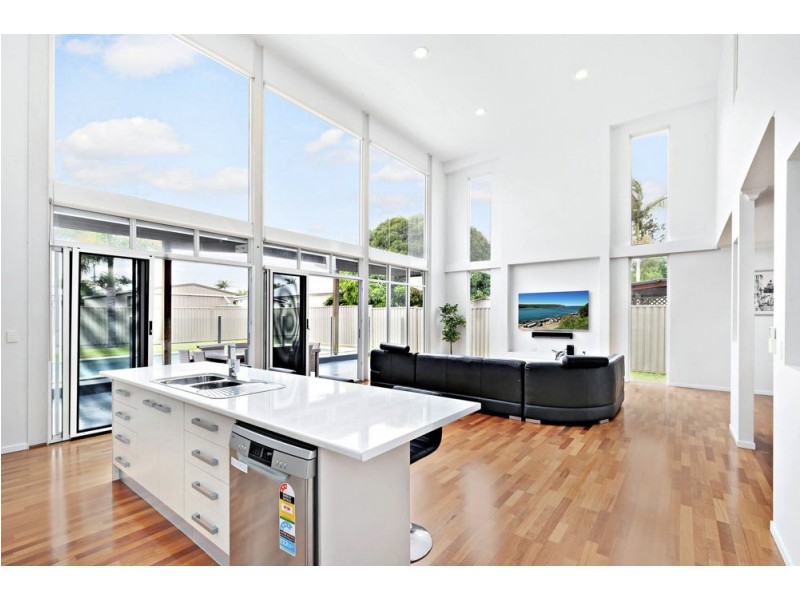 21 Twenty-Second Avenue, Brighton QLD 4017