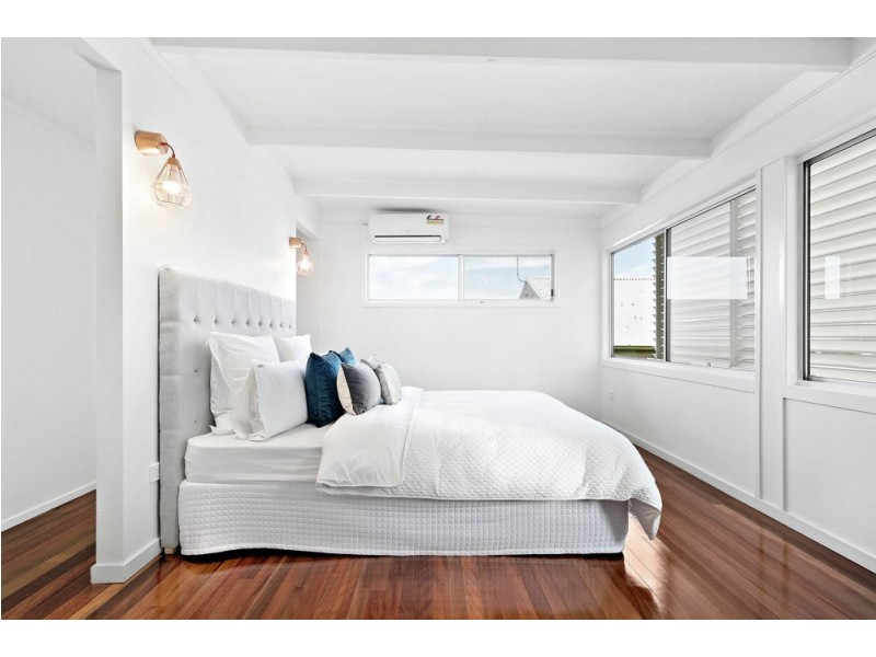 15 Arundal Street, Brighton QLD 4017