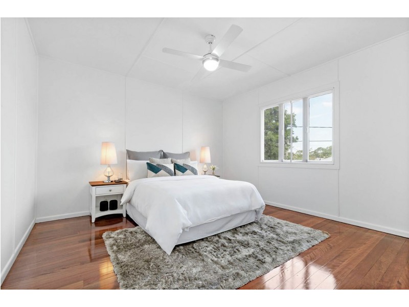 15 Arundal Street, Brighton QLD 4017