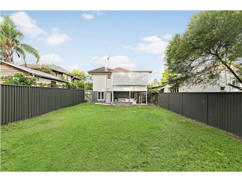 15 Arundal Street, Brighton QLD 4017