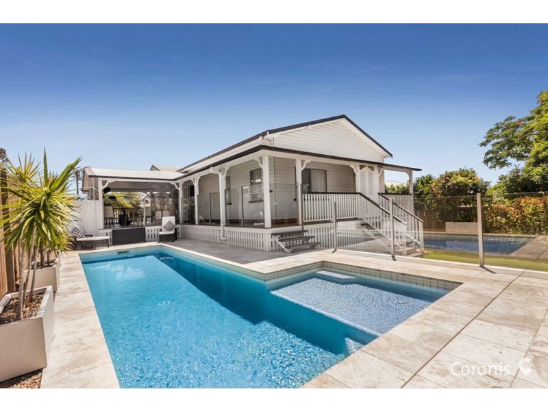 70 Deagon St, Sandgate QLD 4017