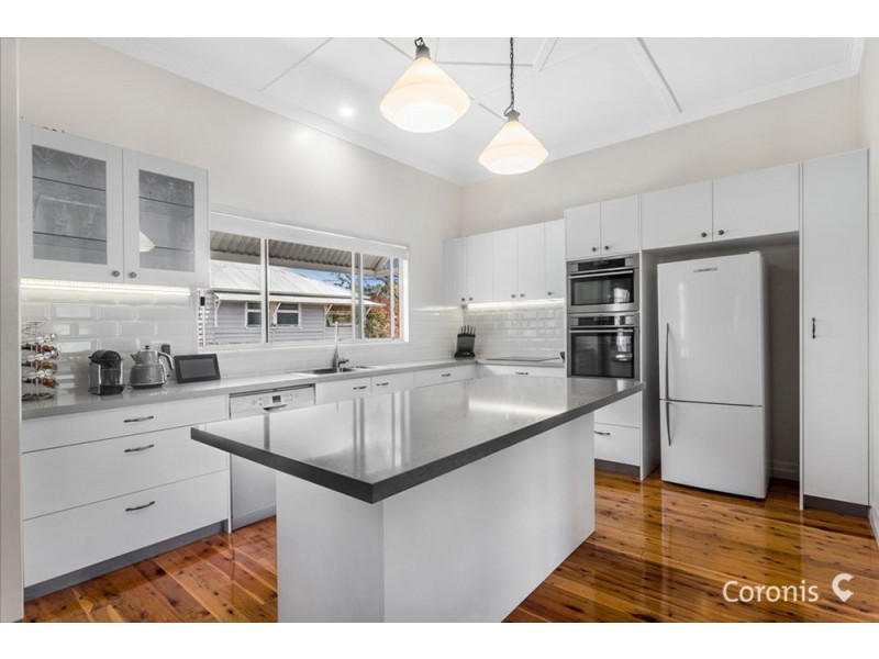 70 Deagon St, Sandgate QLD 4017