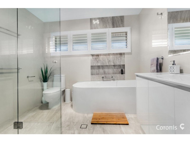 70 Deagon St, Sandgate QLD 4017