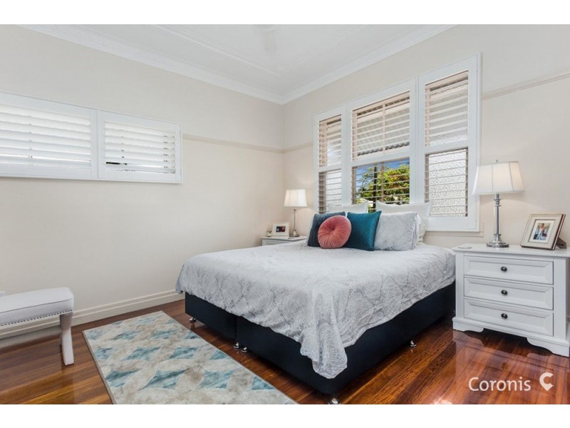 70 Deagon St, Sandgate QLD 4017