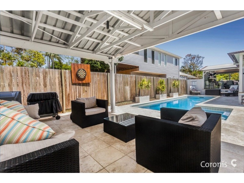 70 Deagon St, Sandgate QLD 4017