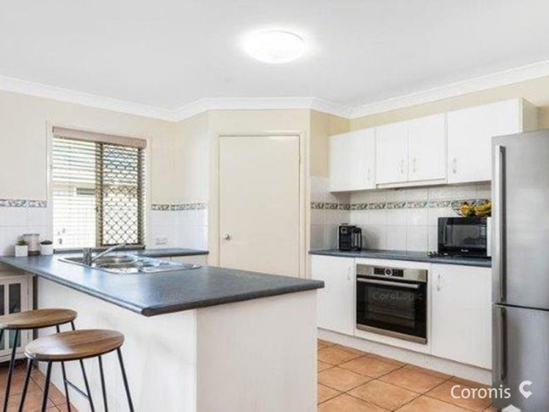 4 Elizabeth Place, Brighton QLD 4017