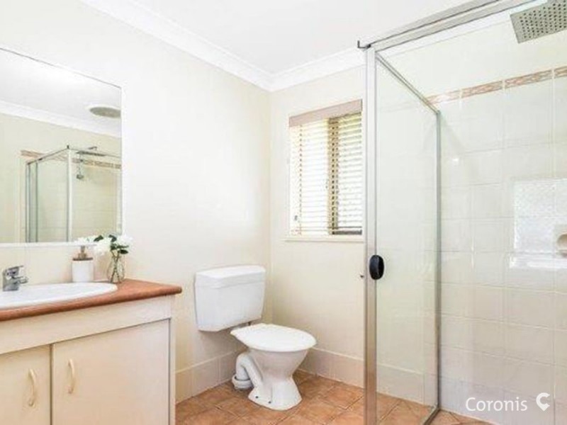 4 Elizabeth Place, Brighton QLD 4017