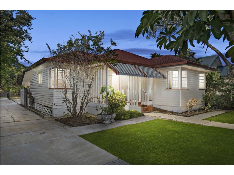 26 Finnie Road, Deagon QLD 4017